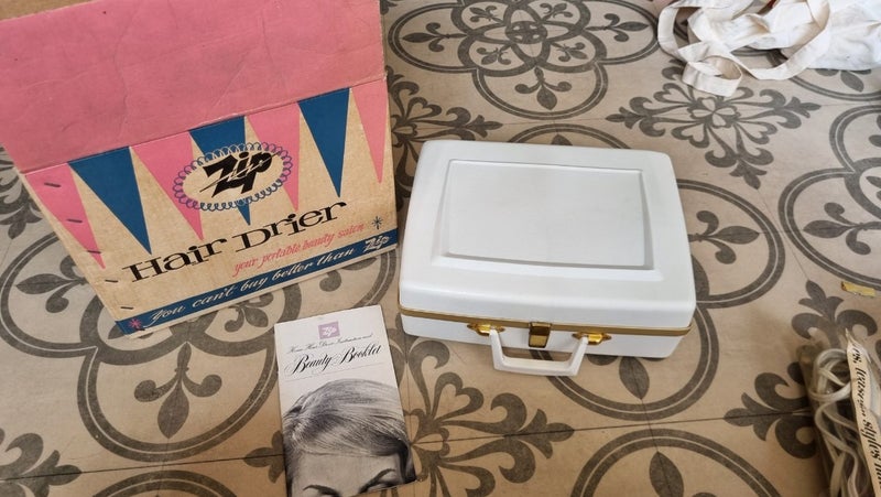 1950s or 1960s Zip H.D.1 hair dryer Carousel 1