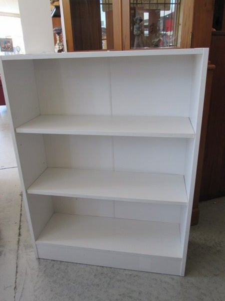 2511 WHITE LAMINATE BOOKCASE Carousel 2