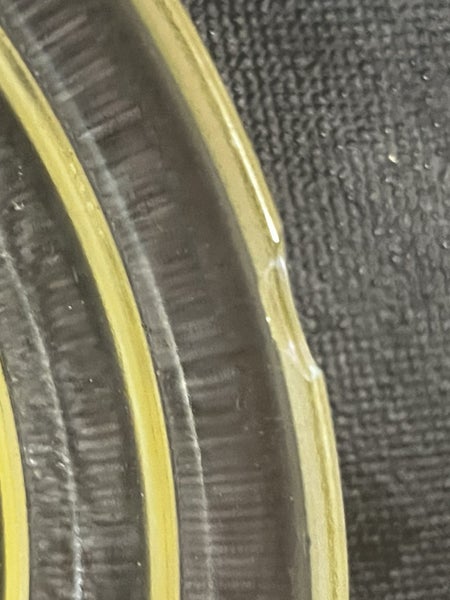 YELLOW CREAMOTA BOWL / 3 SMALL CHIPS Carousel 6