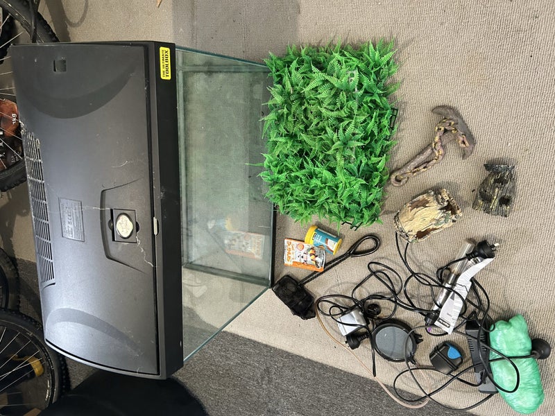 Fish Tank full setup Carousel 1