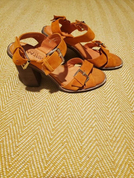 Miss Wilson block heels Carousel 1