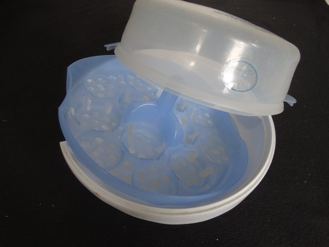 Microwave Baby bottle steriliser - making it easy! Carousel 1