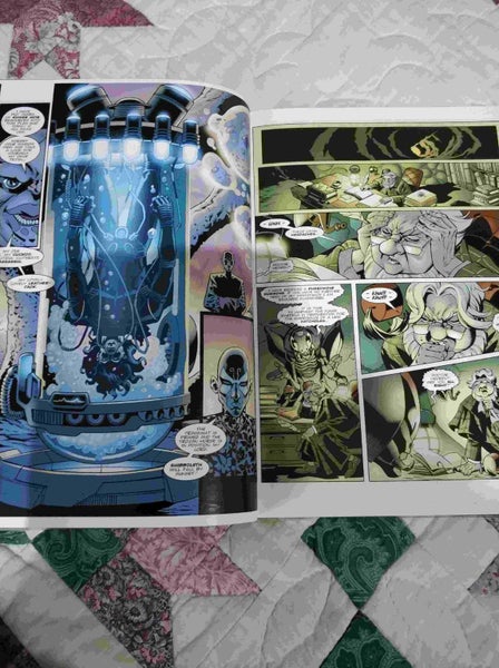 Leatherjack by John Smith & Paul Marshall (Ex Library) Carousel 3