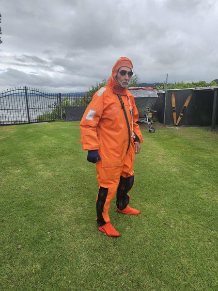 Goretex survival suit Carousel 1