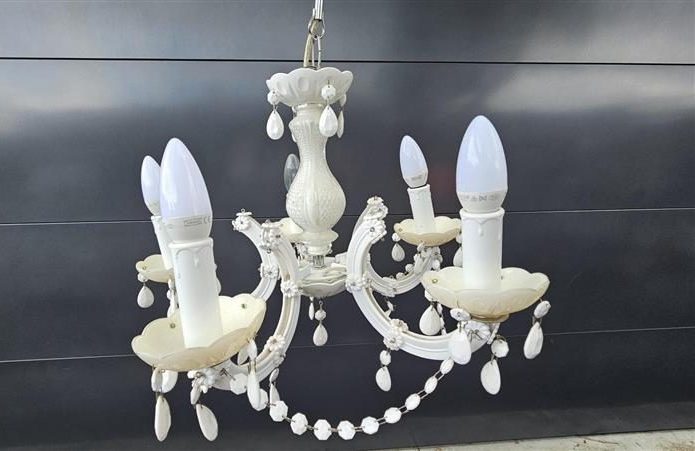 Chandelier Carousel 2