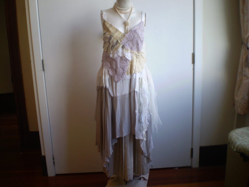 ART DECO/VINTAGE STYLE LACE TEA DRESS/WEDDING DRESS 16/18 Carousel 1