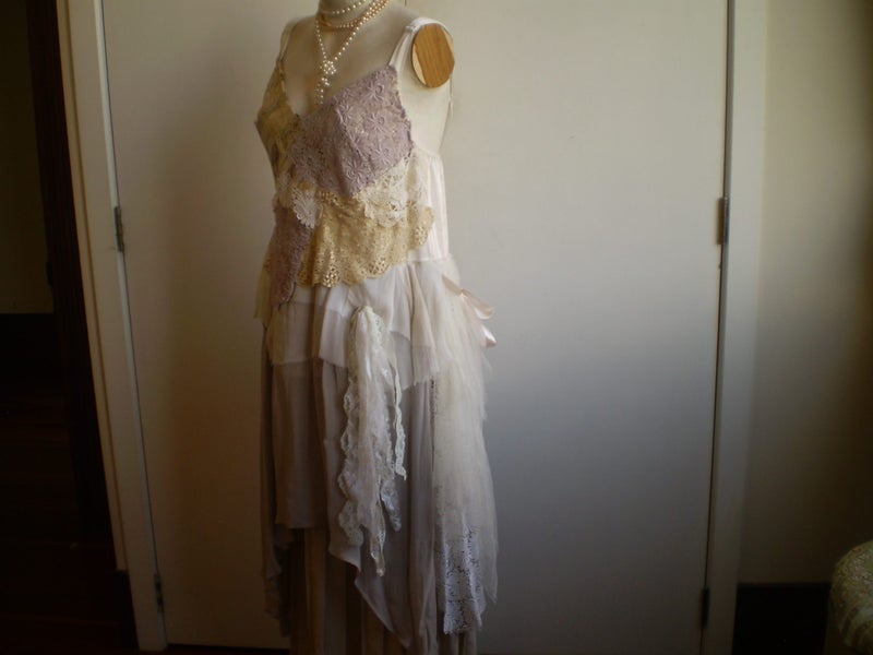 ART DECO/VINTAGE STYLE LACE TEA DRESS/WEDDING DRESS 16/18 Carousel 2