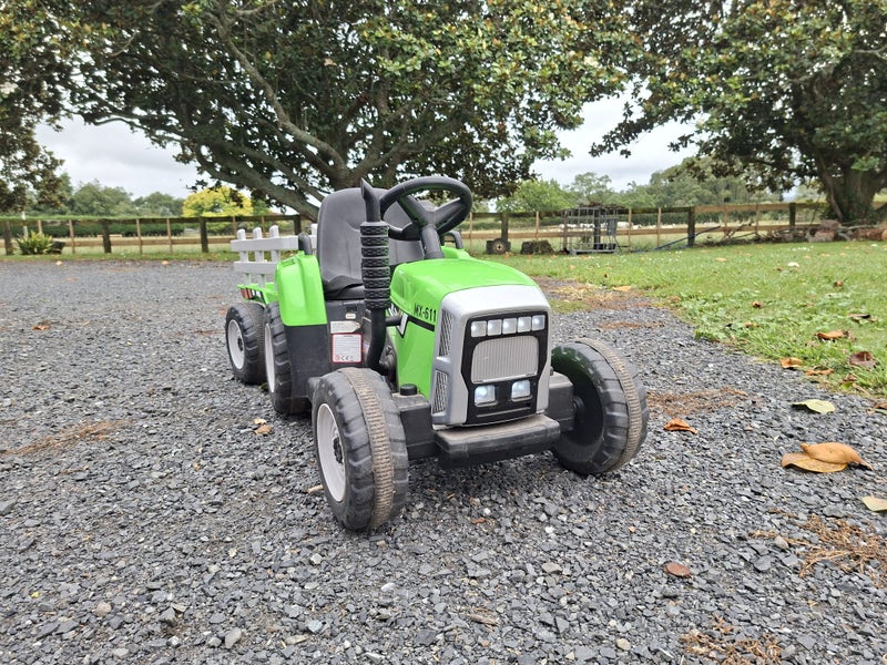 12volt Ride on Tractor with trailer Carousel 2
