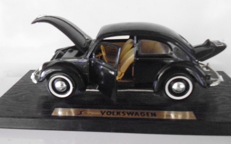 MAISTO VW VOLKSWAGEN BEETLE BEETLE EXPORT SEDAN 1951 BLACK Carousel 2