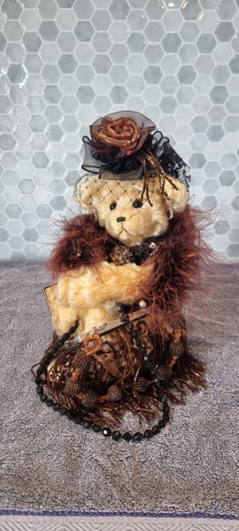 D'Lyell Bears Carousel 1