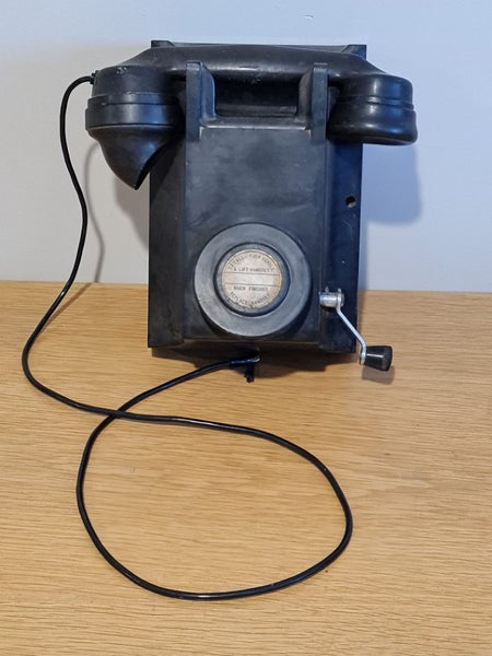 Vintage Black Bakelite Wall Mounted Hand Crank Telephone Carousel 1