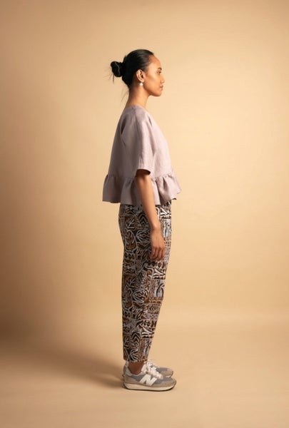 Papa Clothing made in NZ 100% Linen top (10-12) Carousel 12