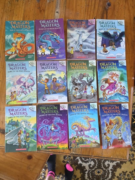 DRAGON MASTERS Books x12 Carousel 1