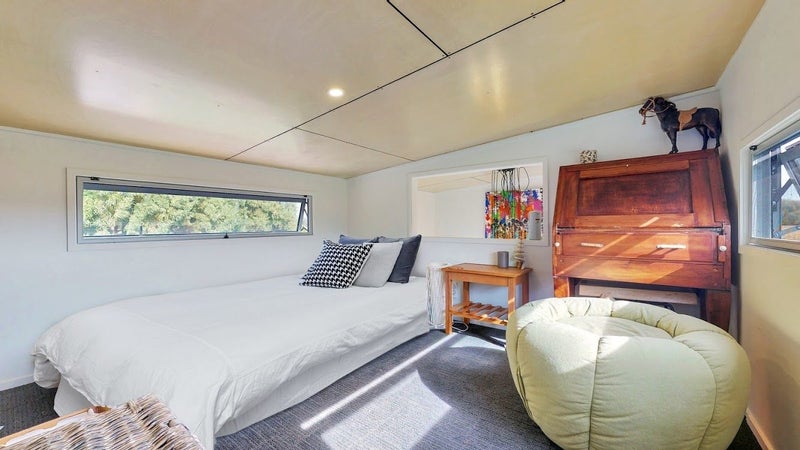 LUXURY TINY HOUSE - MUST BE SOLD ALL OFFERS CONSIDERED Carousel 2