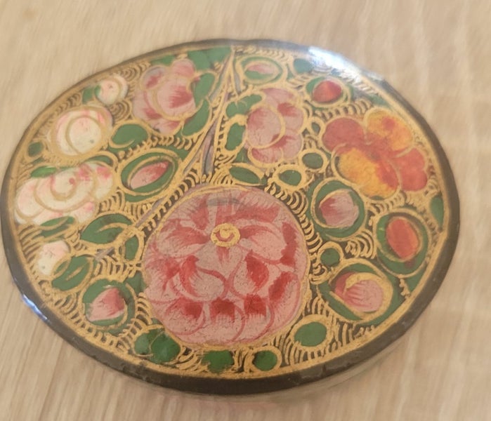 Antique Kashmiri Papier-Mâché Trinket / Snuff Box – c.1900 Carousel 1