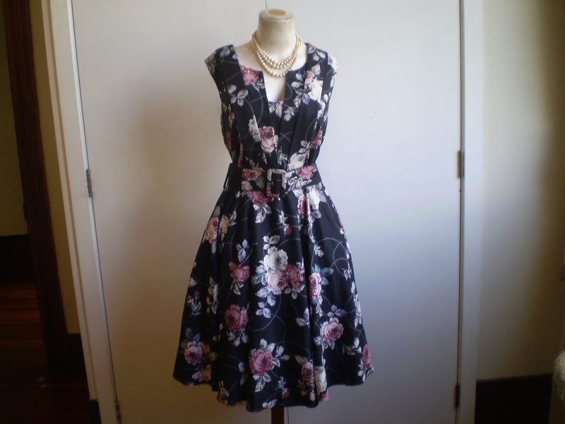 CITY CHIC DESIGNER VINTAGE STYLE BLACK/PINK ROSES 3/4 DRESS 14/16 Carousel 1