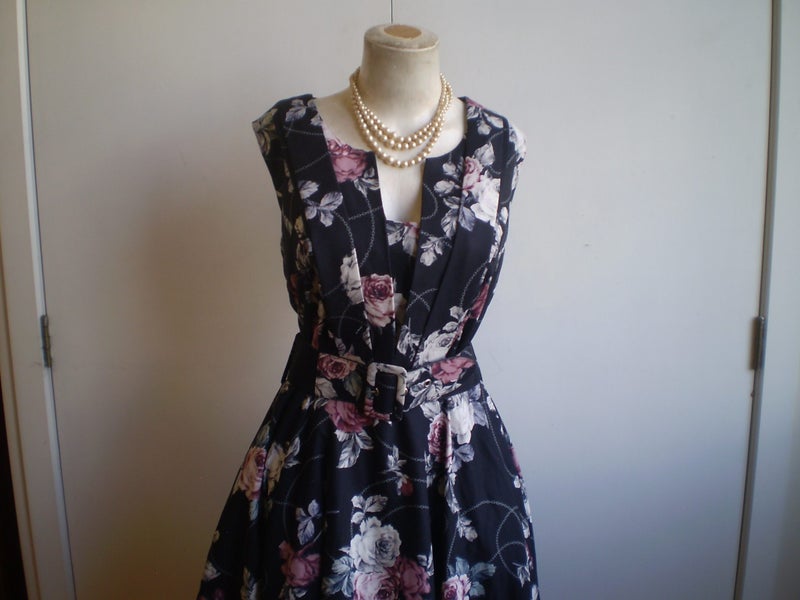 CITY CHIC DESIGNER VINTAGE STYLE BLACK/PINK ROSES 3/4 DRESS 14/16 Carousel 2