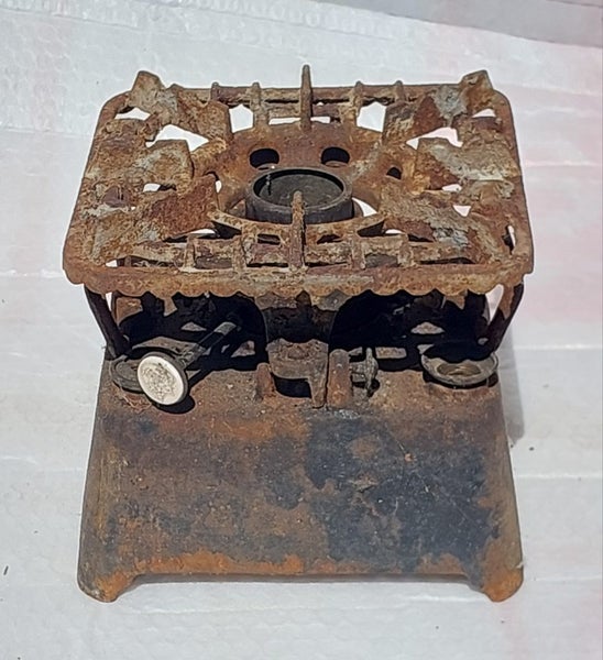 Kero Heater / Stove cast iron 'Beatrice' Carousel 1