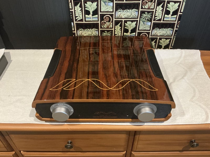 Java Double Shot Integrated Amplifier Carousel 1