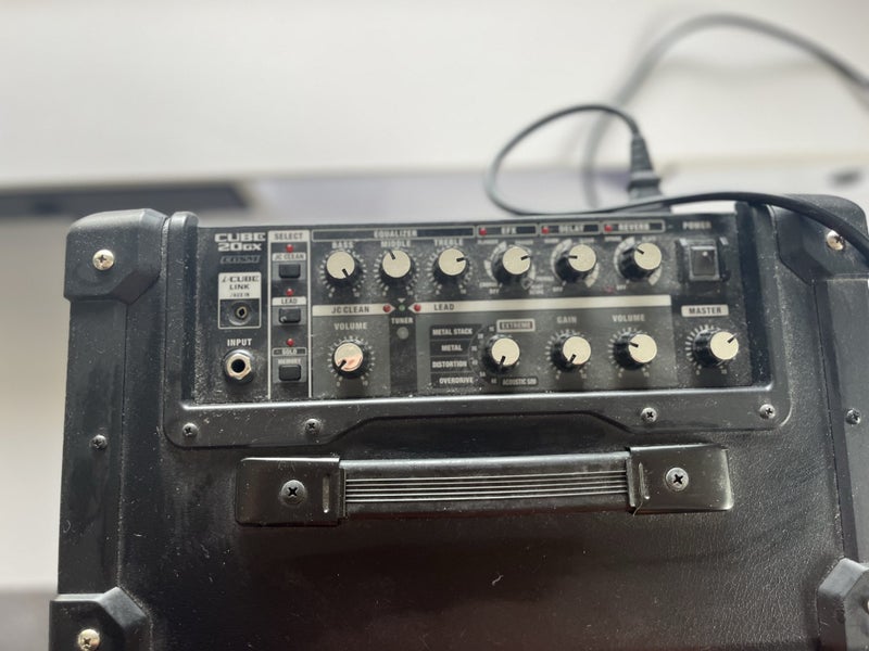 Roland CUBE-20GX Carousel 4