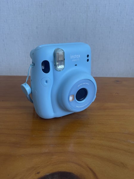 Instax Mini 11 camera and photo case Carousel 1