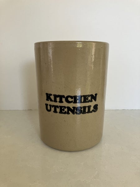 Large vintage stoneware Pearsons of Chesterfield Kitchen Utensil Crock/Holder