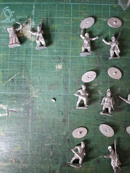 28mm LIR misc foot X 20 Carousel 2