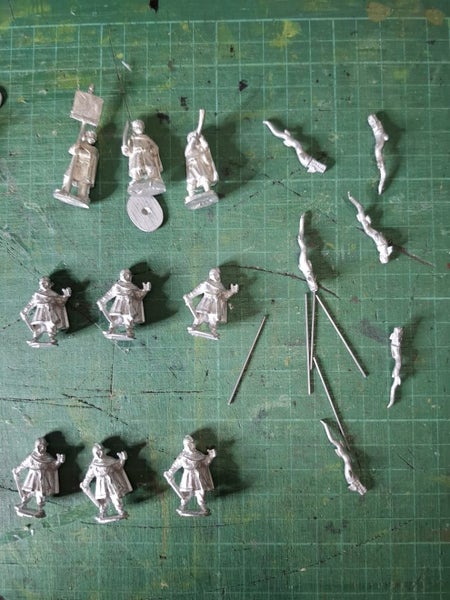 28mm LIR misc foot X 20 Carousel 3