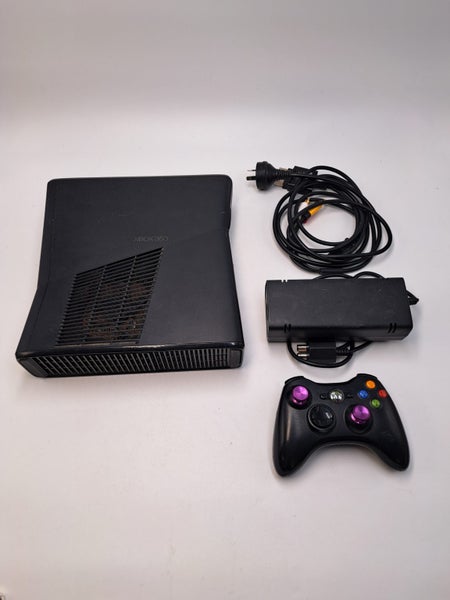* 250GB Xbox 360 Console w/ Controller & Cables! * Carousel 1