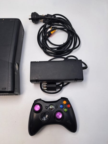 * 250GB Xbox 360 Console w/ Controller & Cables! * Carousel 5
