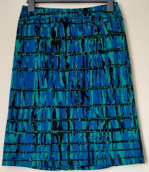 JACQUI-E Skirt - Size 10 Carousel 1