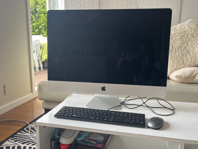 iMac 27inc. 5K Retina Quad Core intel i5 late 2014 Carousel 1