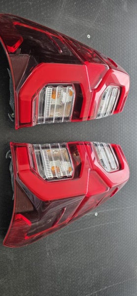 Toyota Hilux ute tray Carousel 2