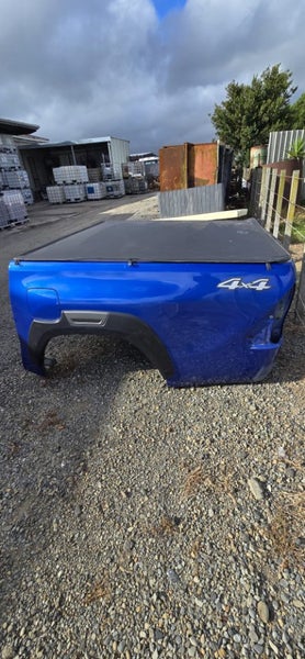 Toyota Hilux ute tray Carousel 1