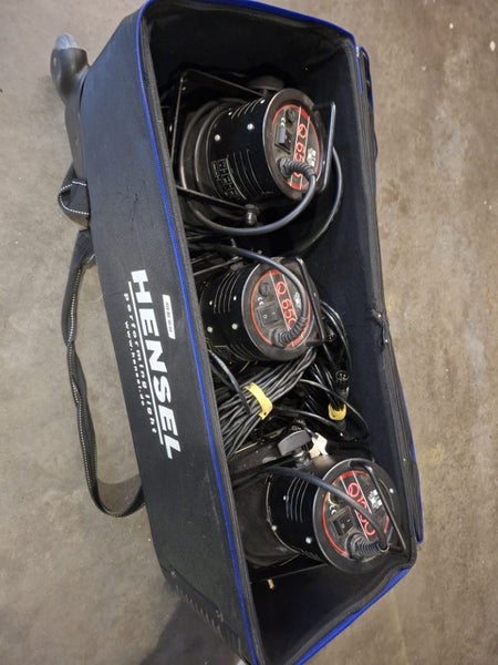 HENSEL PERFORMING LIGHTS WITH BAG Carousel 1