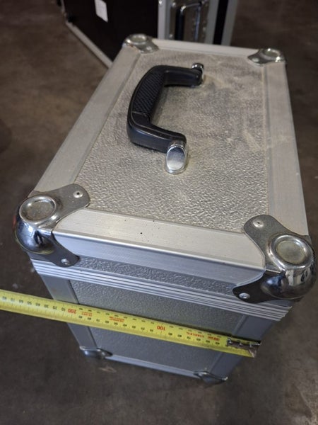 BARGAIN!! ROAD CASES Carousel 2