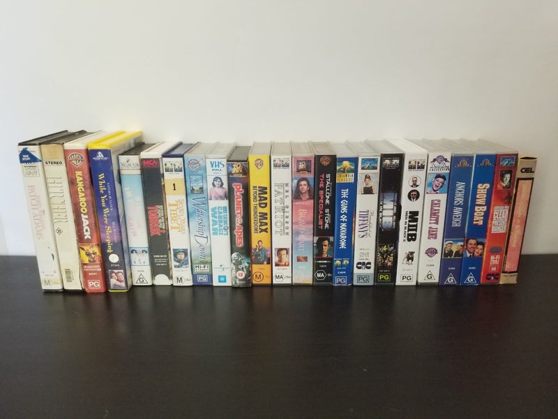 Bulk lot of vhs tapes x23 •action, adventure, classics, comedy• Carousel 1