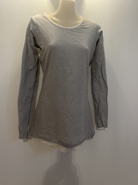 Lululemon reversible top Carousel 2