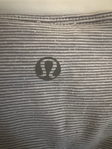 Lululemon reversible top Carousel 6