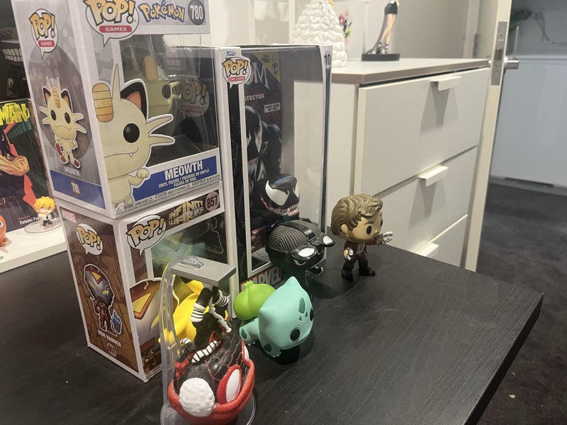 Small pop vinyl collection Carousel 3