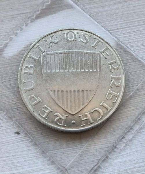 1971 Silver Austrian 10 Shilling 4.8g of Silver (.640% Silver/.360 Copper) Carousel 2