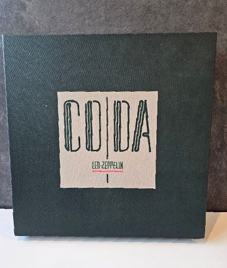 2015 Coda (Led Zeppelin album) - Box Set as New. Carousel 1