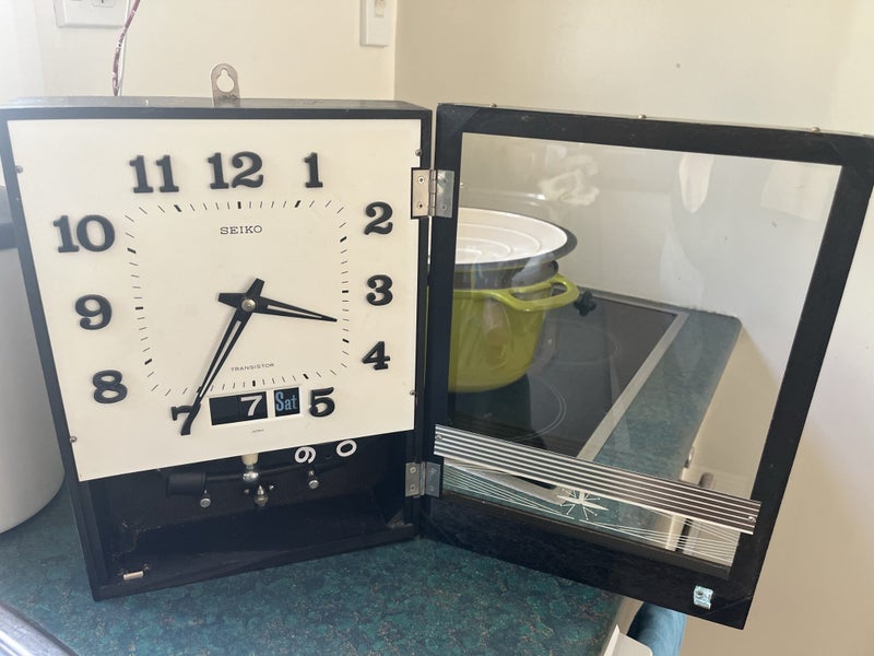 Seiko Transistor Wall Clock Carousel 2