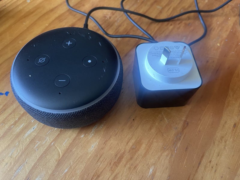 Amazon Fire Tv Cube 2nd Gen x 2 + Amazon Echo Dot 3rd Gen Carousel 2