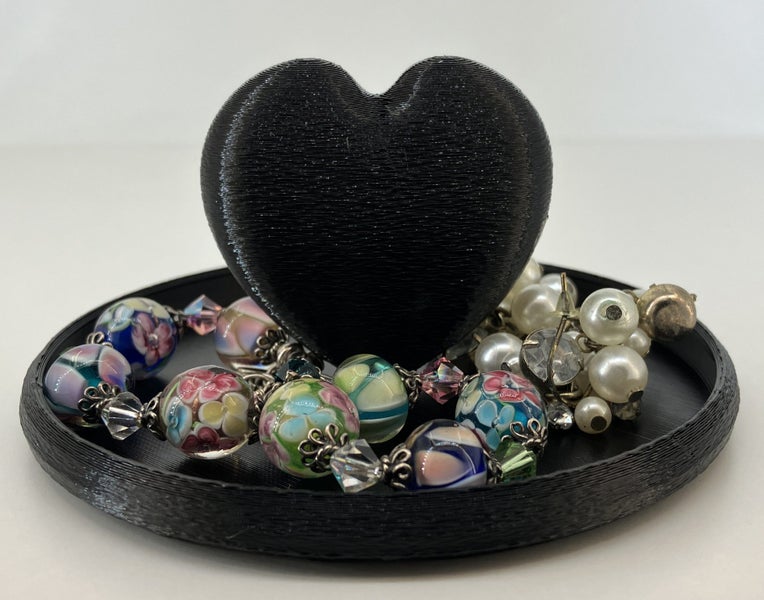 Handmade 3D Printed Heart Trinket Dish – Black (10cm) Carousel 2