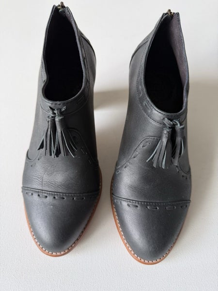 ELF Black Sensational Leather Booties Size 8.5 Carousel 1