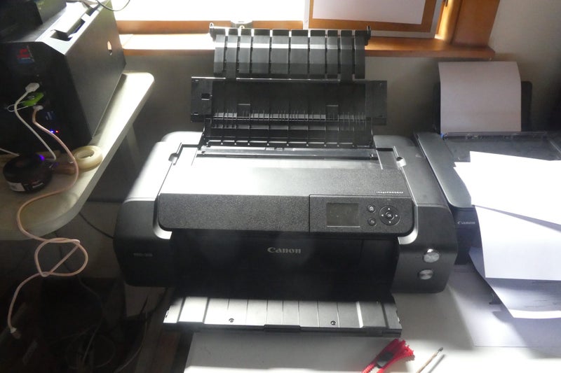 Canon PROGRAF-300 A3+ printer Carousel 1