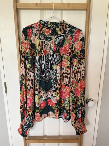 NEW. VERY COOL AUGUSTINE , STELLA ROYAL FLOWER TOP NEW Carousel 1
