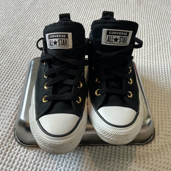 VERY COOL CONVERSE ALL STARS SNEAKERS ( like new ) Carousel 2