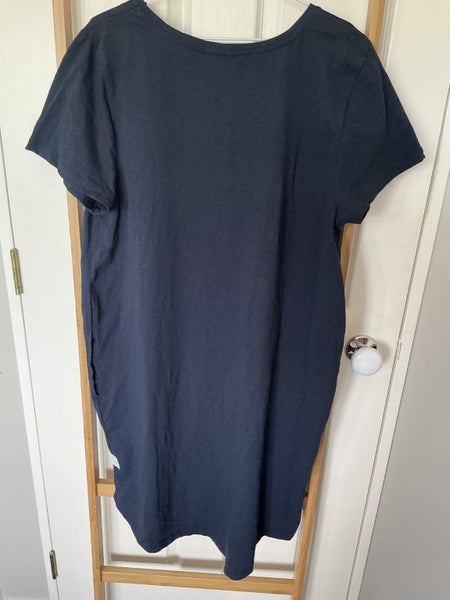 NEW. VERY COOL ELM DRAK BLUE T-SHIRT DRESS NEW Carousel 2